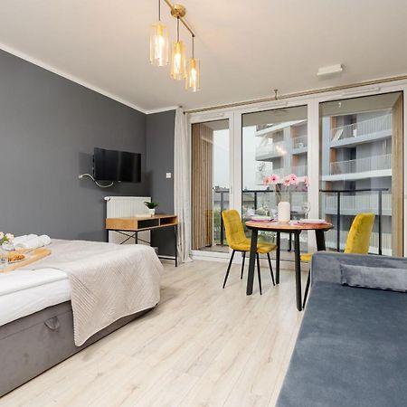 Studio With Balcony Warsaw Kokoryczki By Noclegi Renters Εξωτερικό φωτογραφία