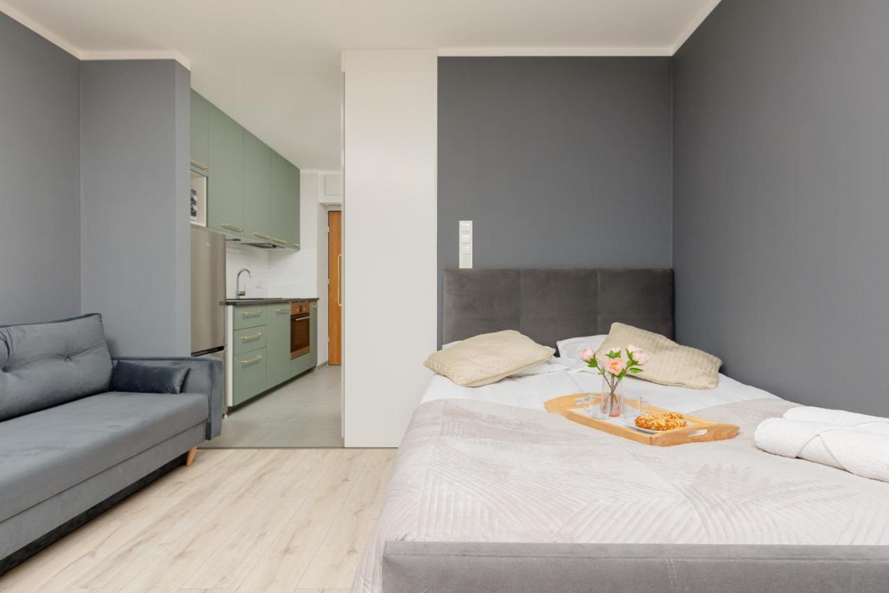 Studio With Balcony Warsaw Kokoryczki By Noclegi Renters Εξωτερικό φωτογραφία