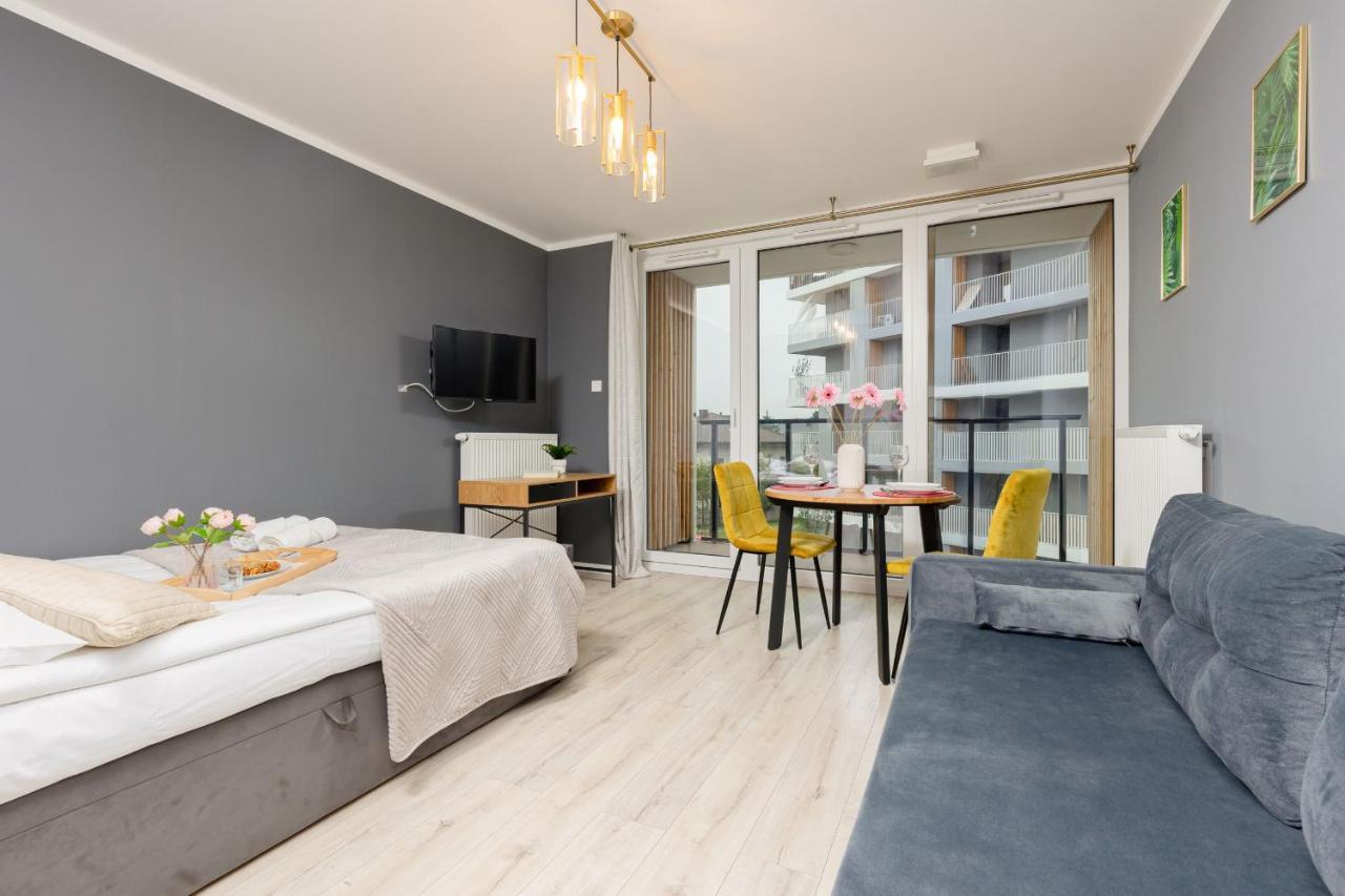 Studio With Balcony Warsaw Kokoryczki By Noclegi Renters Εξωτερικό φωτογραφία