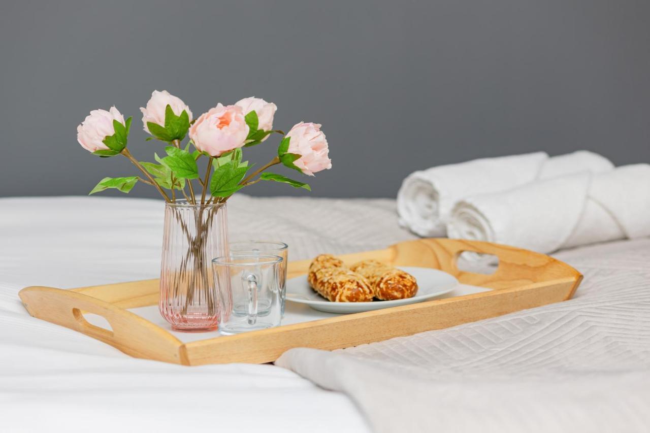 Studio With Balcony Warsaw Kokoryczki By Noclegi Renters Εξωτερικό φωτογραφία